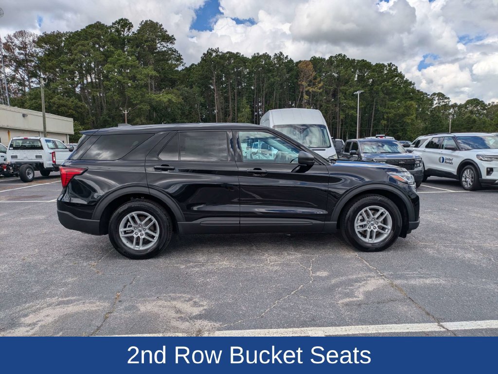 Certified 2026 Ford Explorer Active RWD image 3