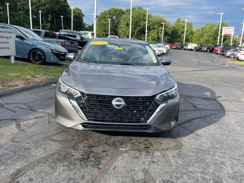 Certified 2024 Nissan Sentra SV FWD image 8