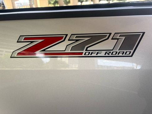 Used 2019 Chevrolet Colorado Z71 AWD/4WD image 10