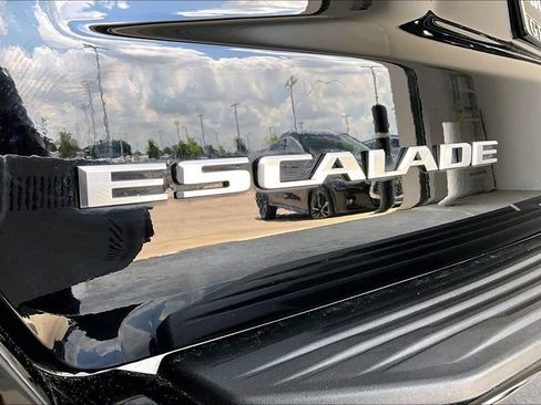 Used 2024 Cadillac Escalade Sport w/ Touring Package AWD/4WD image 43