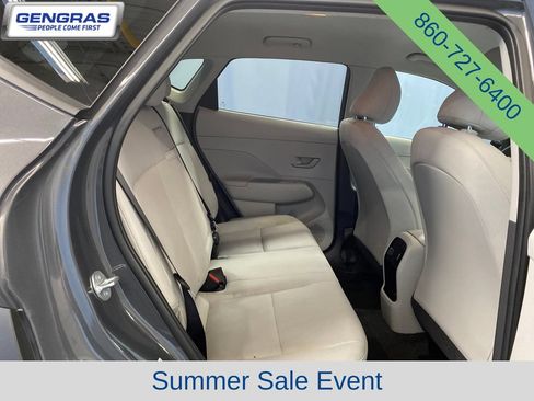 Used 2025 Hyundai Kona SEL AWD/4WD image 35