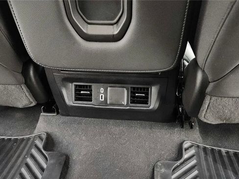 Used 2022 Chevrolet Silverado 1500 LT AWD/4WD image 51