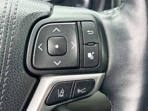 Used 2018 Toyota Highlander Limited Platinum AWD/4WD image 42