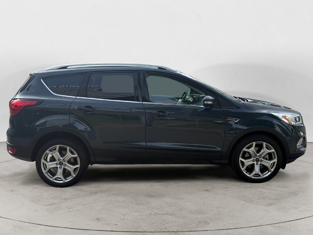 Used 2019 Ford Escape Titanium FWD image 4