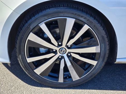 Used 2022 Nissan Altima 2.5 SR image 9