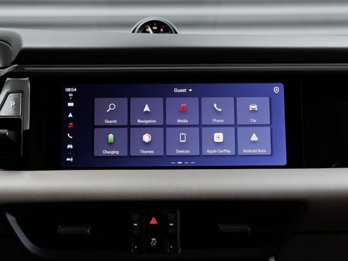 Certified 2025 Porsche Macan 4S Electric AWD/4WD image 21
