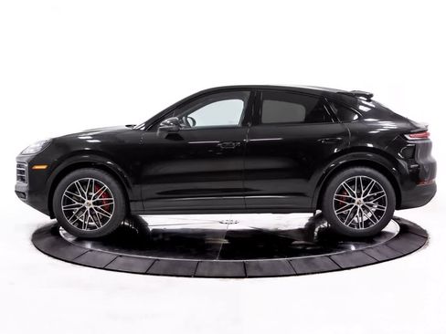 Certified 2026 Porsche Cayenne S AWD/4WD image 2