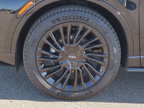 Used 2022 Lincoln Corsair Reserve image 13