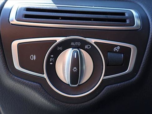 Used 2020 Mercedes-Benz C 300 4MATIC Sedan image 14