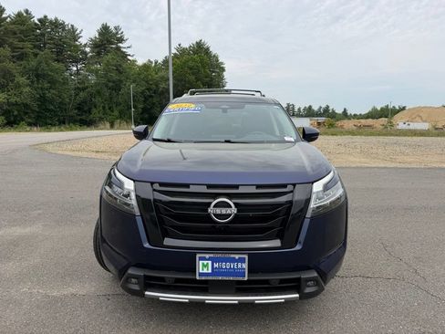 Used 2023 Nissan Pathfinder SL w/ Lighting Package (N92) AWD/4WD image 28
