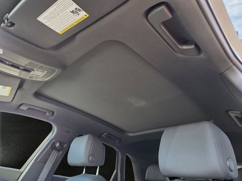 Used 2023 Audi Q3 2.0T Premium w/ Convenience Package image 7