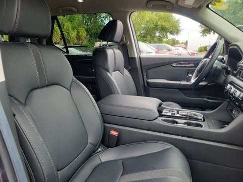 Certified 2025 Honda Pilot EX-L image 7