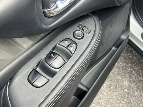 Used 2018 Nissan Murano S FWD image 14