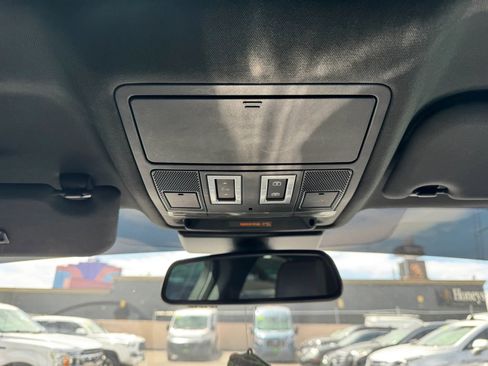 Used 2017 Jaguar F-PACE Prestige image 29