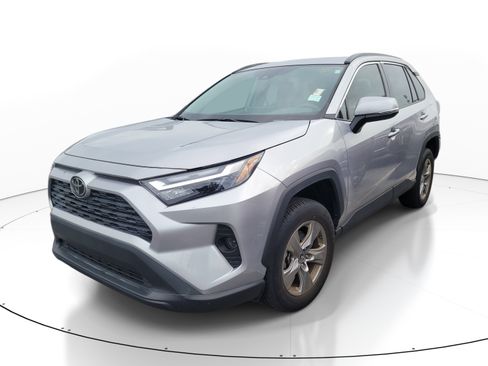 Used 2024 Toyota RAV4 XLE w/ Convenience Package FWD image 3
