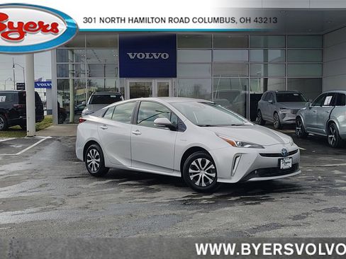 Used 2020 Toyota Prius XLE image 1