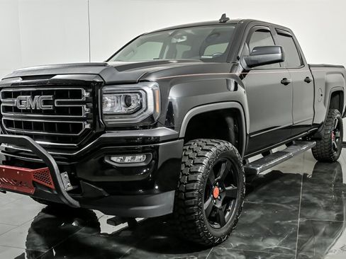 Used 2017 GMC Sierra 1500 SLE w/ SLE Value Package AWD/4WD image 5