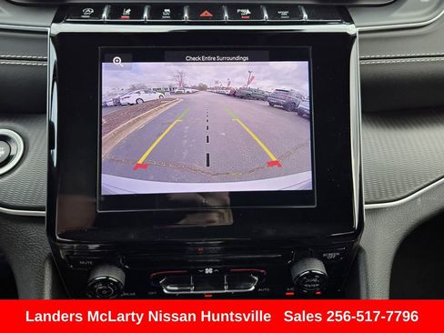 Used 2023 Jeep Grand Cherokee Laredo image 21