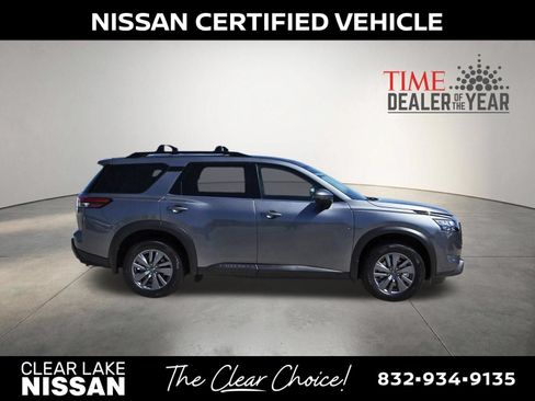 Certified 2025 Nissan Pathfinder SV w/ SV Premium Package FWD image 8