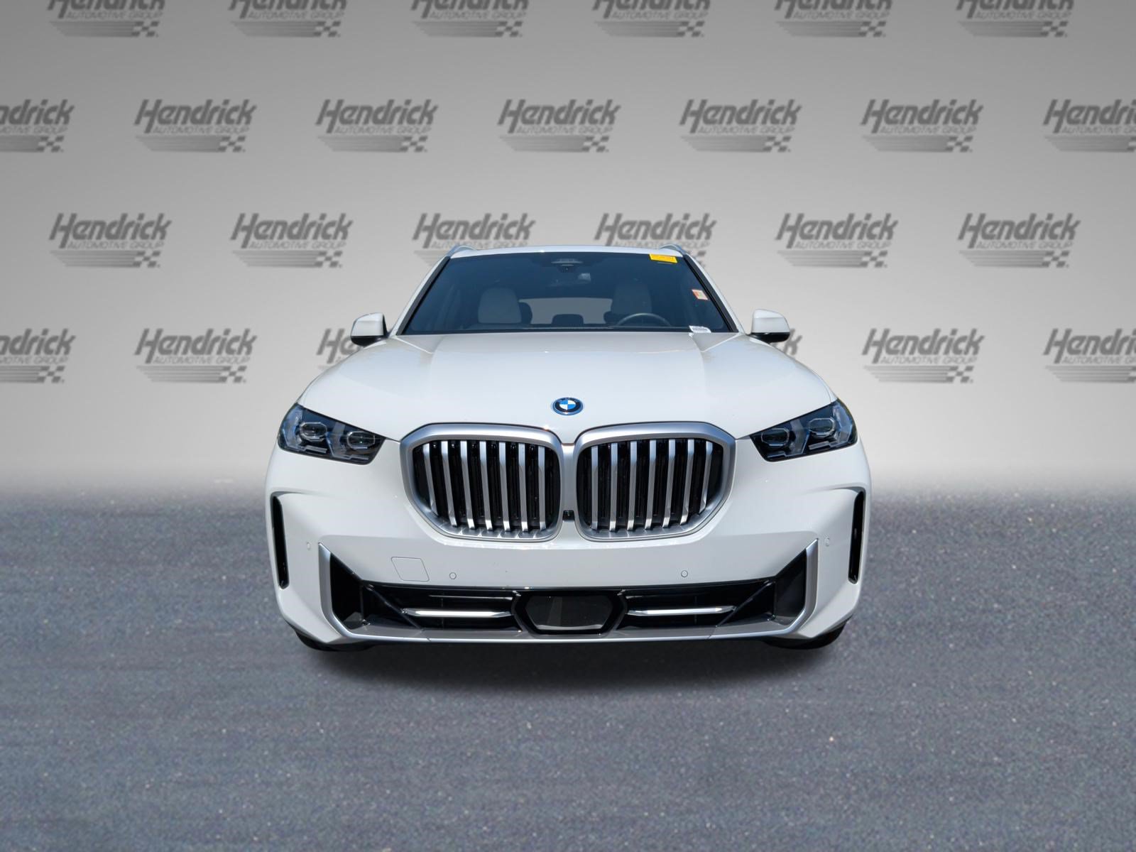 Certified 2026 BMW X5 xDrive50e w/ Parking Assistance Package AWD/4WD image 5