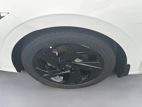 New 2026 Hyundai Elantra Sport FWD image 23