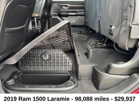 Used 2019 RAM 1500 Laramie image 32