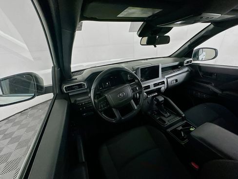 Used 2025 Toyota Tacoma SR image 18
