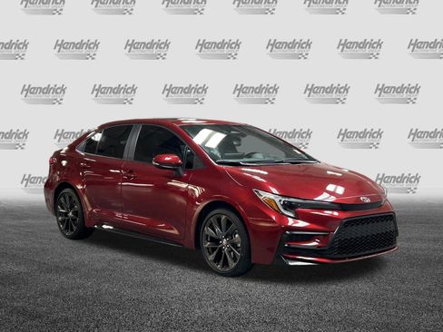 Used 2024 Toyota Corolla SE w/ SE Premium Package FWD image 2