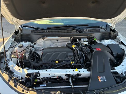 Used 2025 Buick Envista Sport Touring image 31