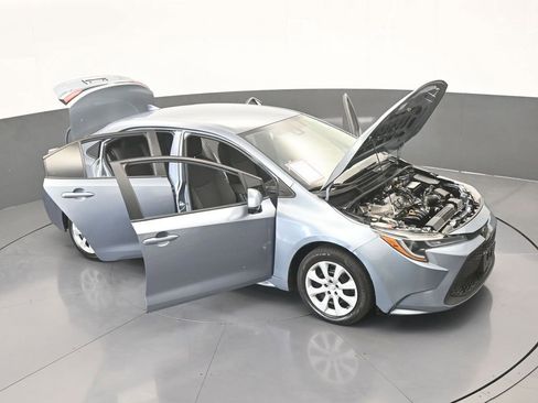 Used 2021 Toyota Corolla LE image 66