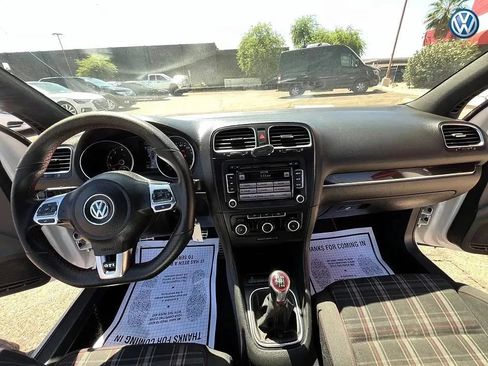 Used 2011 Volkswagen Golf 2-Door FWD image 15