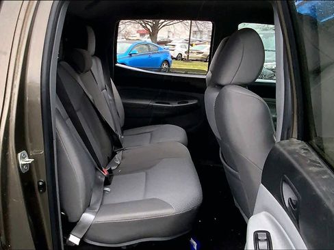 Used 2013 Toyota Tacoma 4x4 Double Cab w/ TRD Sport Pkg image 20