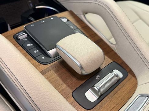 Certified 2024 Mercedes-Benz GLS 450 4MATIC image 32