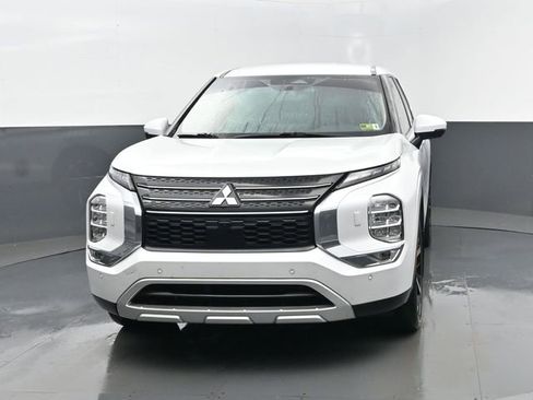 Used 2022 Mitsubishi Outlander SE image 25