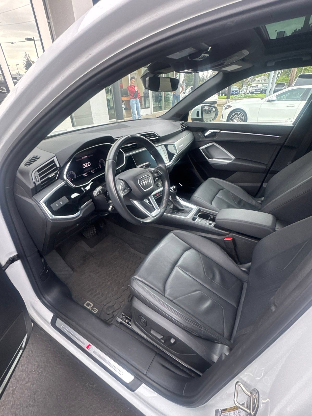 Used 2021 Audi Q3 2.0T Premium Plus w/ Premium Plus Package AWD/4WD image 10