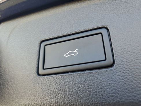 New 2026 Volkswagen Atlas SE image 8