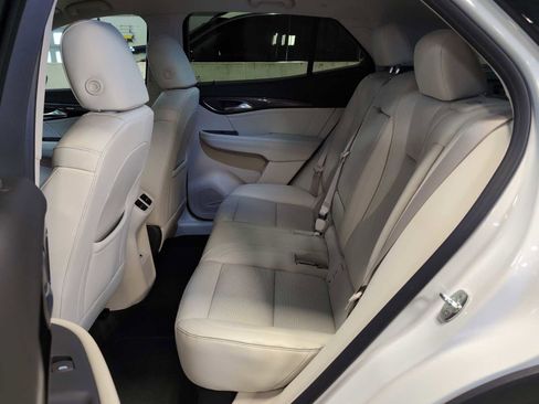 Used 2023 Buick Envision Essence image 23