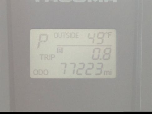 Used 2017 Toyota Tacoma SR image 30