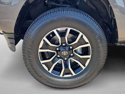 Used 2018 Toyota Tacoma SR w/ SR Convenience Package RWD image 29