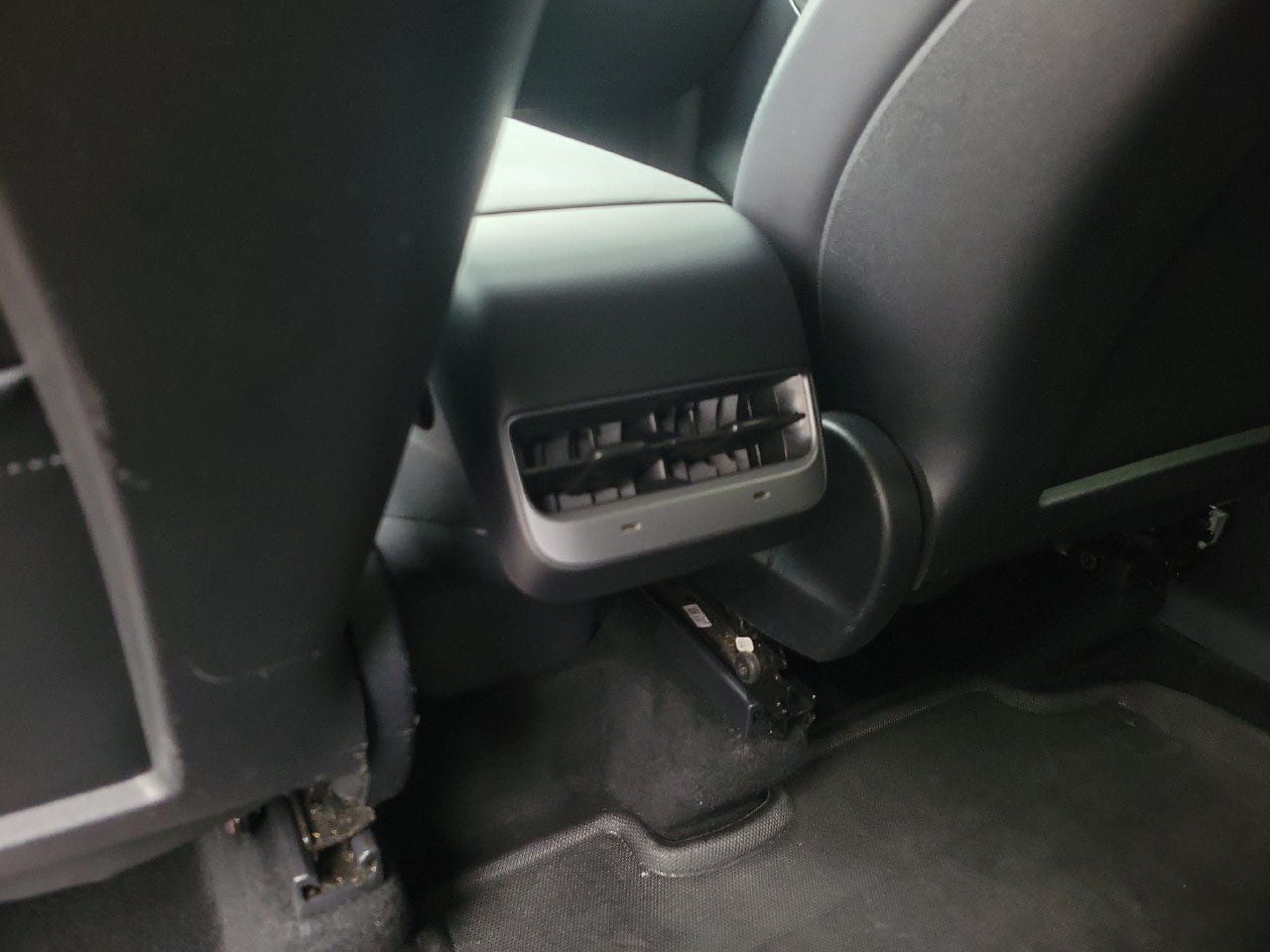 Used 2023 Tesla Model Y Long Range AWD/4WD image 12