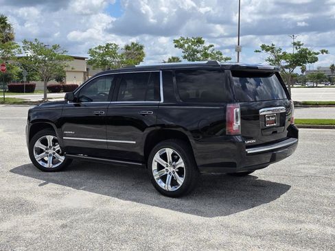 Used 2017 GMC Yukon Denali w/ Open Road Package AWD/4WD image 4