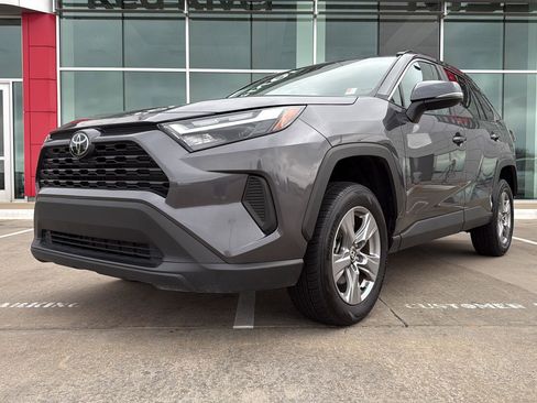 Used 2024 Toyota RAV4 XLE AWD/4WD image 2
