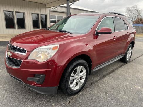 Used 2010 Chevrolet Equinox LT image 2