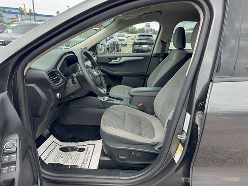 Certified 2020 Ford Escape SE FWD image 12