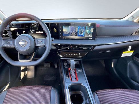 New 2026 Nissan Kicks SR image 5