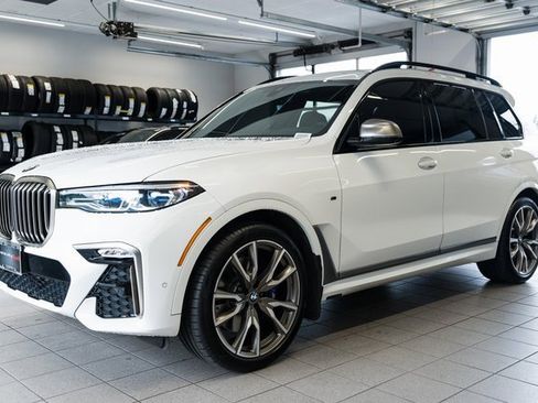 Used 2022 BMW X7 M50i w/ Cold Weather Package image 3