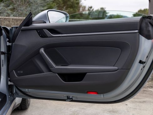 Certified 2022 Porsche 911 Carrera image 44