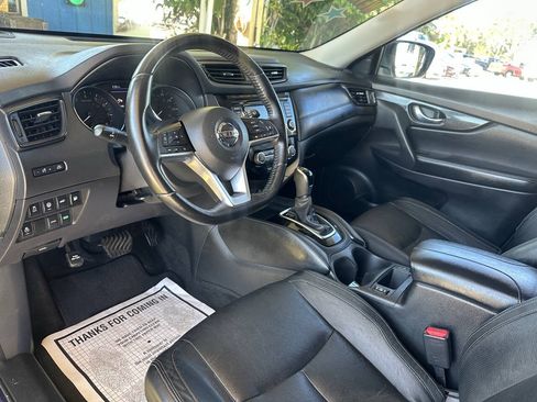 Used 2018 Nissan Rogue SL w/ Premium Package FWD image 26