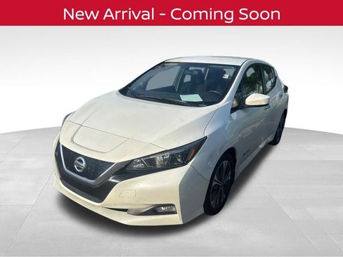 Used 2018 Nissan Leaf SV FWD image 2