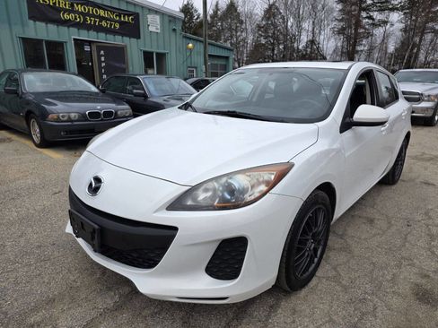 Used 2013 MAZDA MAZDA3 i Grand Touring image 3
